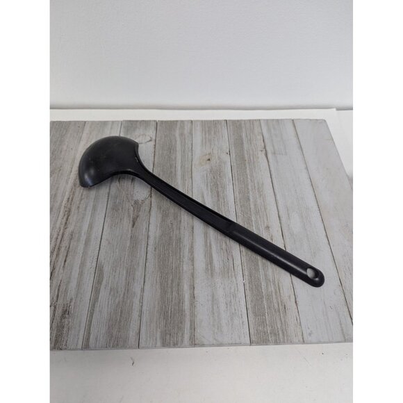 Tupperware Ladle Black Kitchen Utensil 12" Nylon Plastic Soup Sauce 1816 - Picture 4 of 8